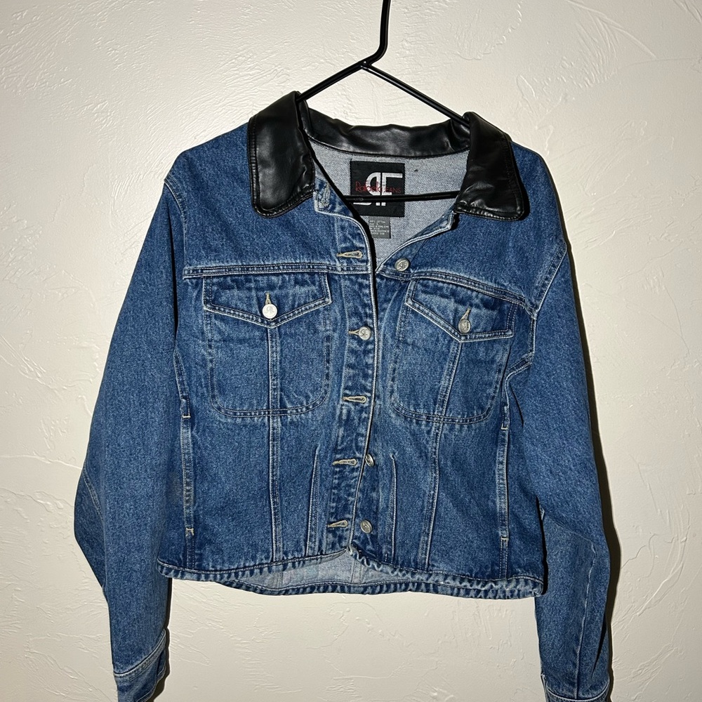 vintage rafaella cropped denim jacket with leather collar, size L